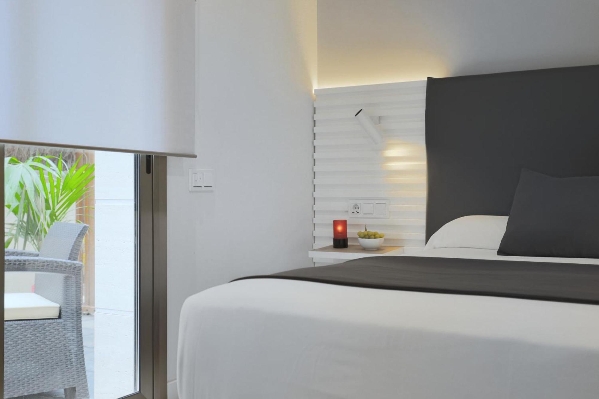 Hotel Ситжес Екстериор снимка